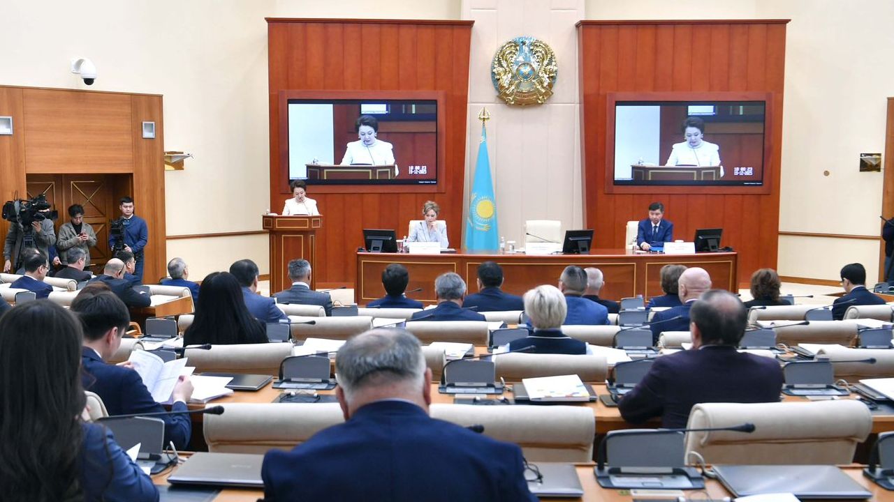 Астанада Парламентаризм институтының 5-жылдығына арналған Еуразиялық форум өтті