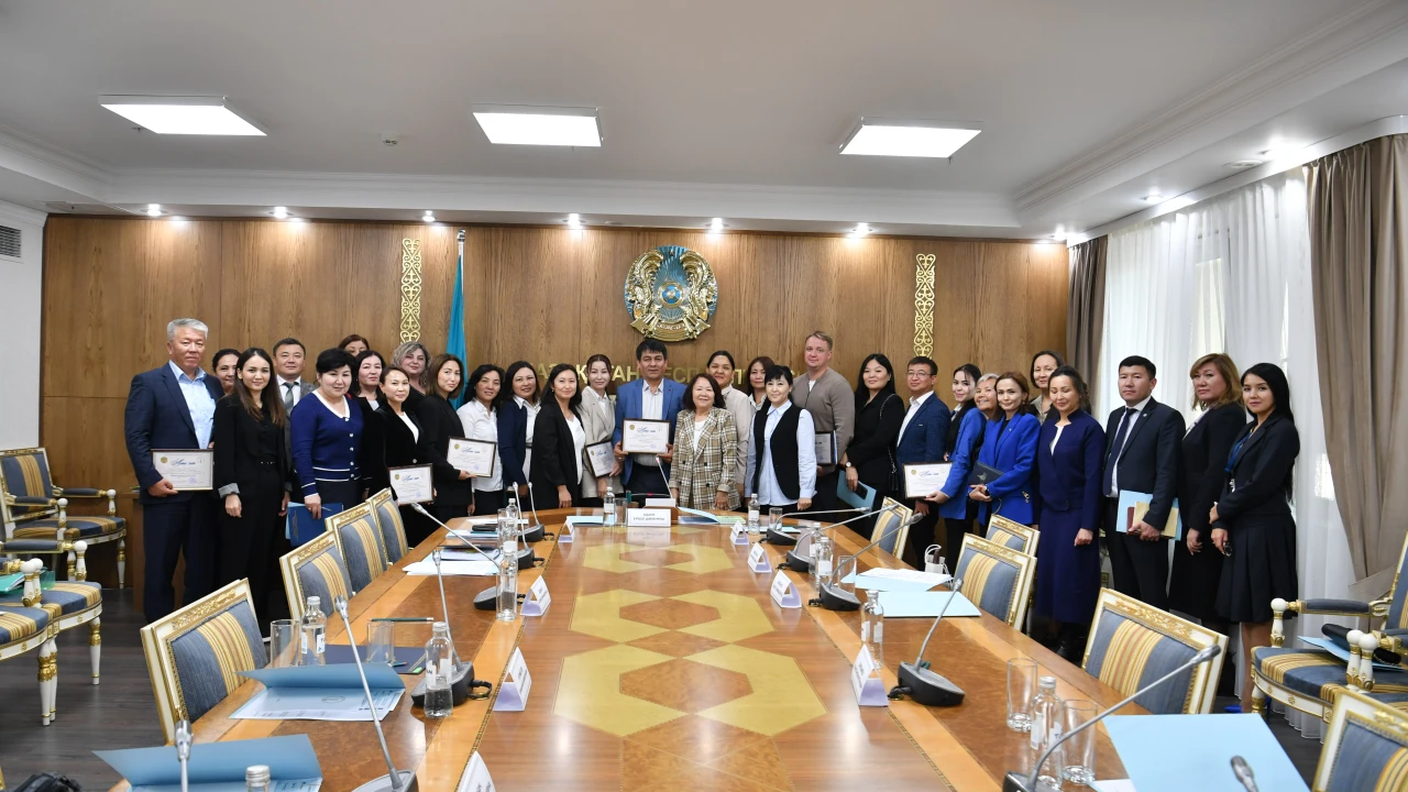 Круглый стол, посвященный Дню языков народа Казахстана, провели в УДП 