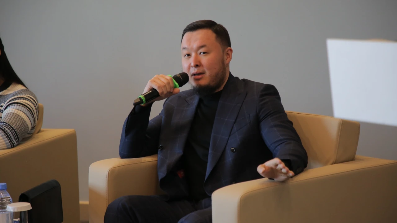 В Президентском центре обсудили роль молодежи в развитии человеческого капитала 