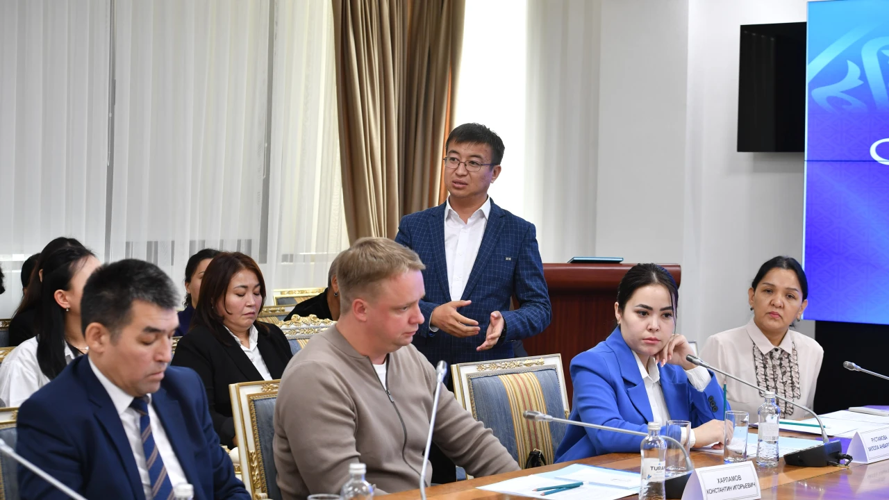 Круглый стол, посвященный Дню языков народа Казахстана, провели в УДП 