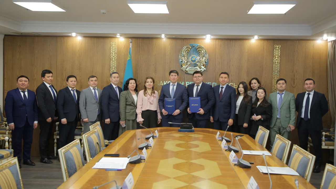 Қазақстан Республикасы Президентінің Іс басқармасы мен «Халықаралық бағдарламалар орталығы» АҚ меморандумға қол қойды 