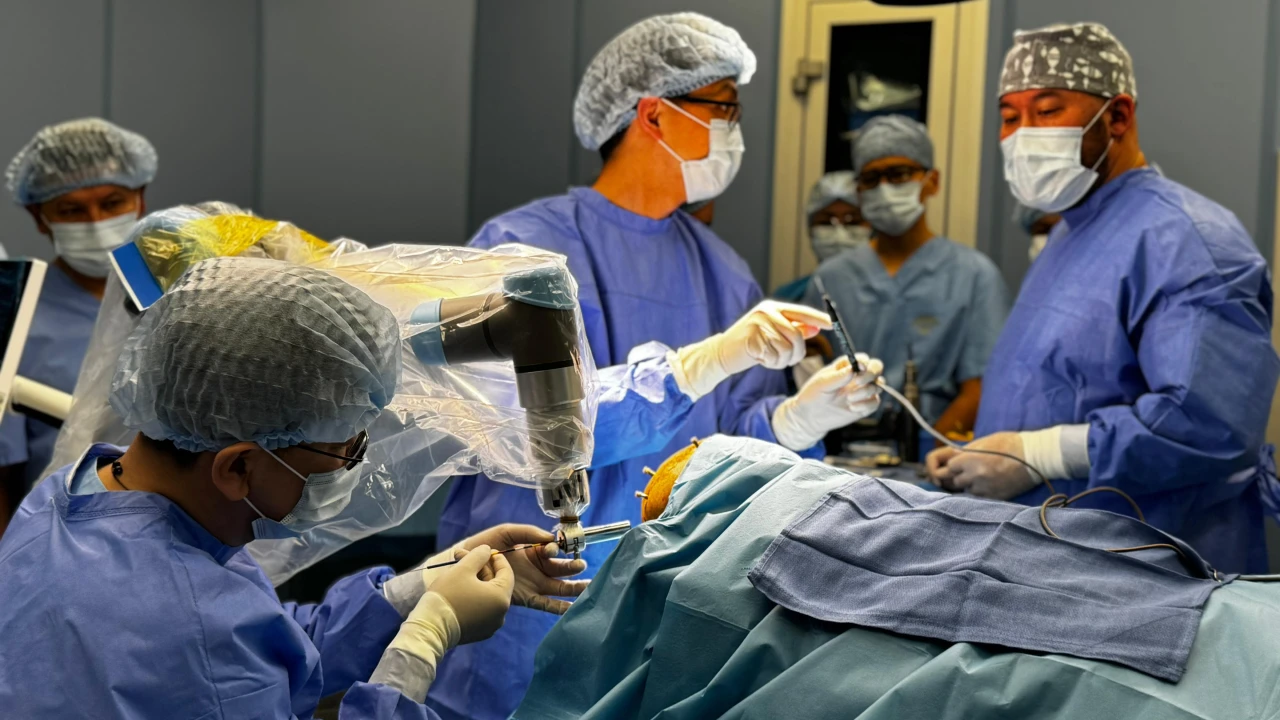 В БМЦ провели сложные операции с использованием нейрохирургического робота 