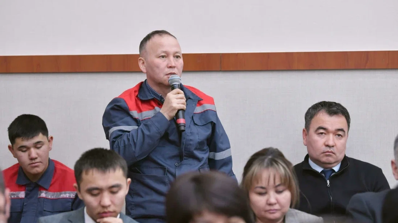 А. Дадебаев начал традиционные ежегодные встречи с коллективами подведомственных организаций УДП 