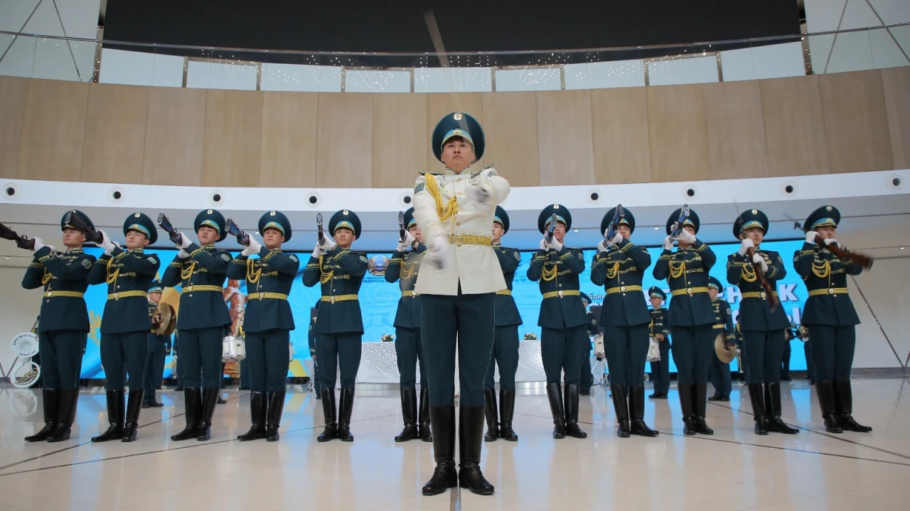В Президентском центре открылась выставка, посвященная Дню Республики