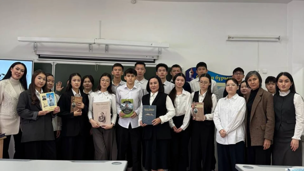 Президенттік орталық Шоқан Уәлихановтың 190 жылдығына арналған әдеби шара ұйымдастырды 
