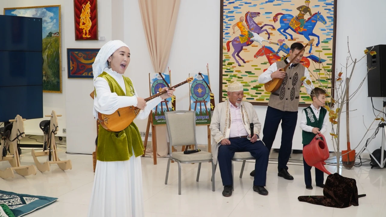 Президенттік орталықта «Менің отбасымның тарихы – Отанымның тарихы» дәстүрлі шежіре фестивалі өтті 