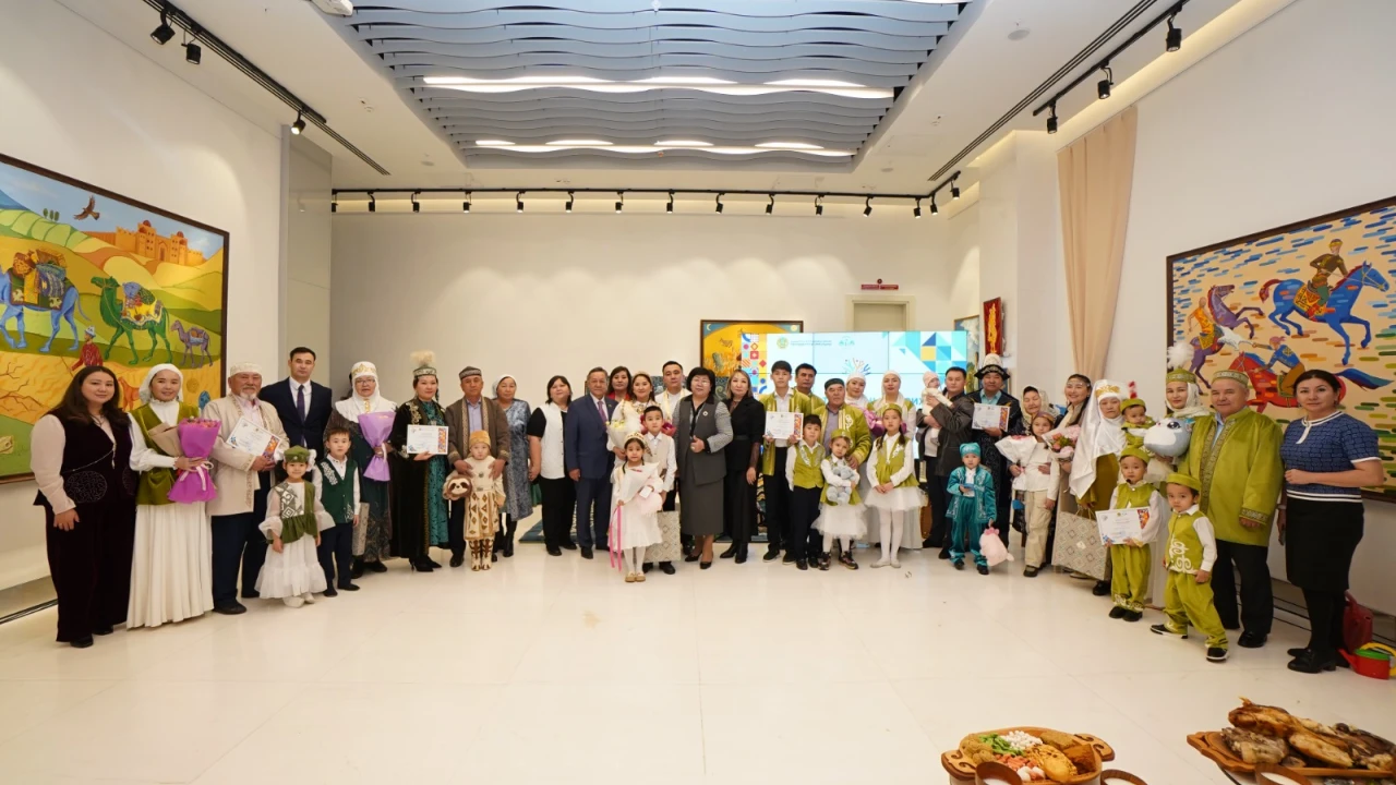 Президенттік орталықта «Менің отбасымның тарихы – Отанымның тарихы» дәстүрлі шежіре фестивалі өтті 