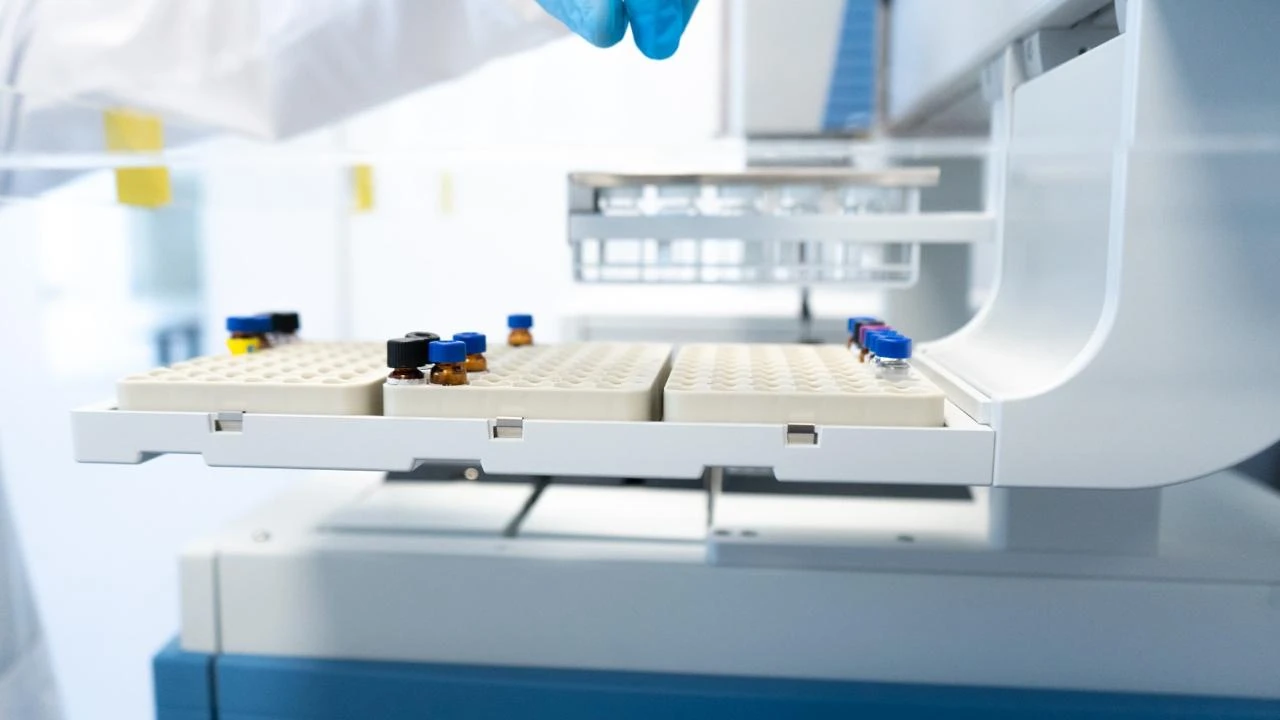 Стойкие загрязнители под контролем: работа Референс-лаборатории ЦСЭЭ 