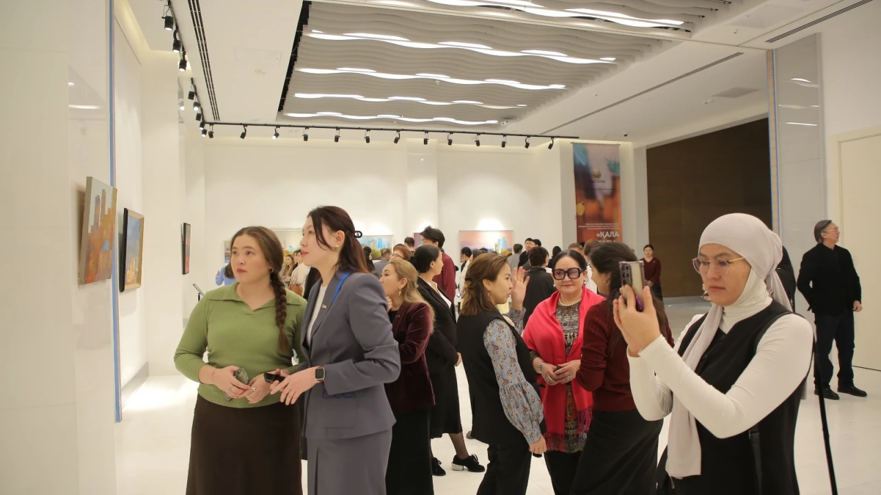 Президенттік орталықта «Қала ырғағы» атты жеке көрме ашылды 