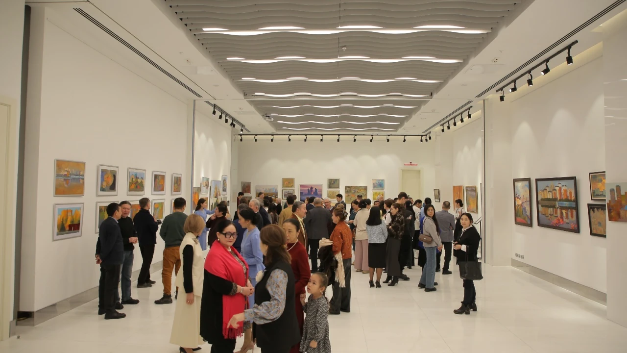 Президенттік орталықта «Қала ырғағы» атты жеке көрме ашылды 