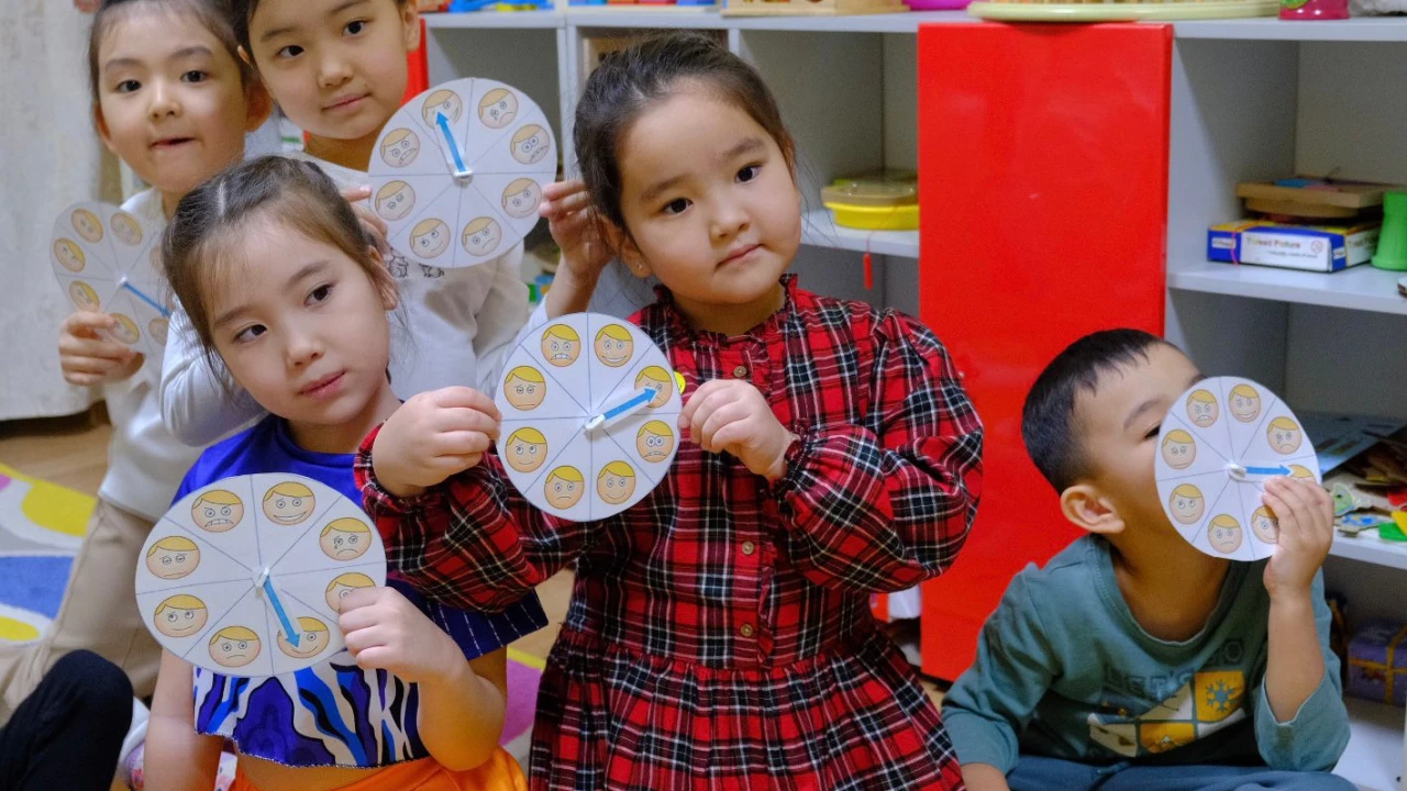 Баланың эмоционалдық жетілуі мен өзіне деген сенімділігін балабақша қалай қалыптастырады? 