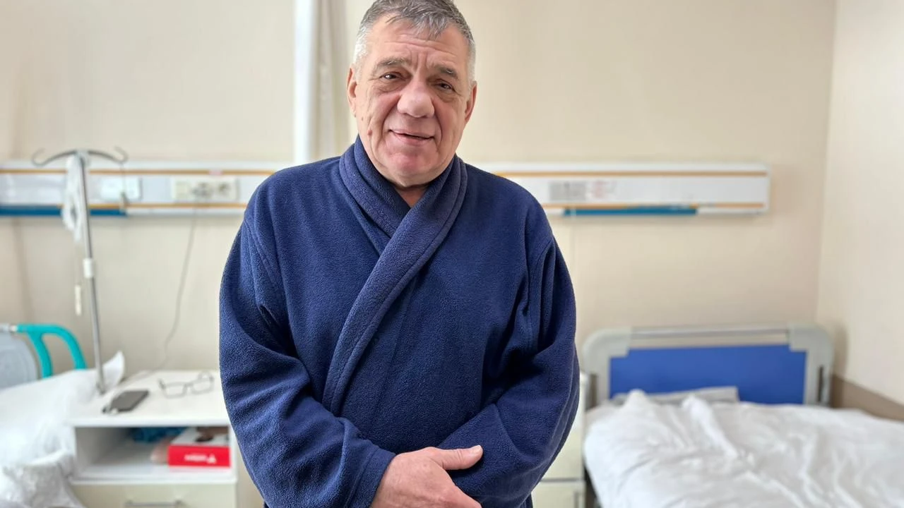 Алғыс айту күні Ұлттық госпиталь ем алушылары дәрігерлерге ризашылығын білдірді 