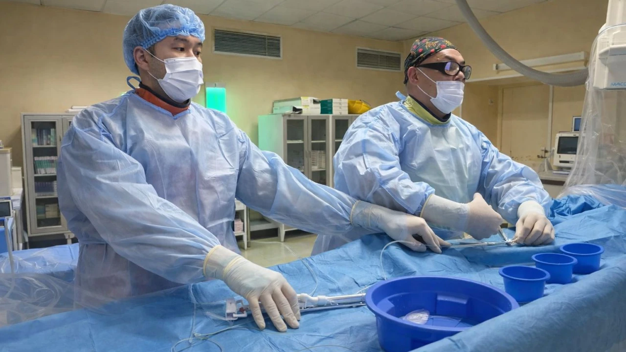 Алғыс айту күні Ұлттық госпиталь ем алушылары дәрігерлерге ризашылығын білдірді 