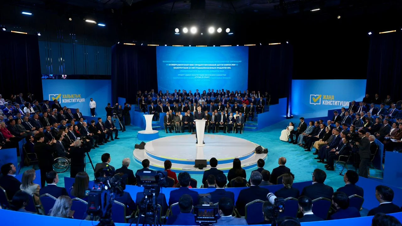 В Президентском центре прошло заседание Общенациональной коалиции за принятие новой Конституции 