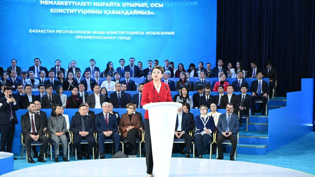 В Президентском центре прошло заседание Общенациональной коалиции за принятие новой Конституции 