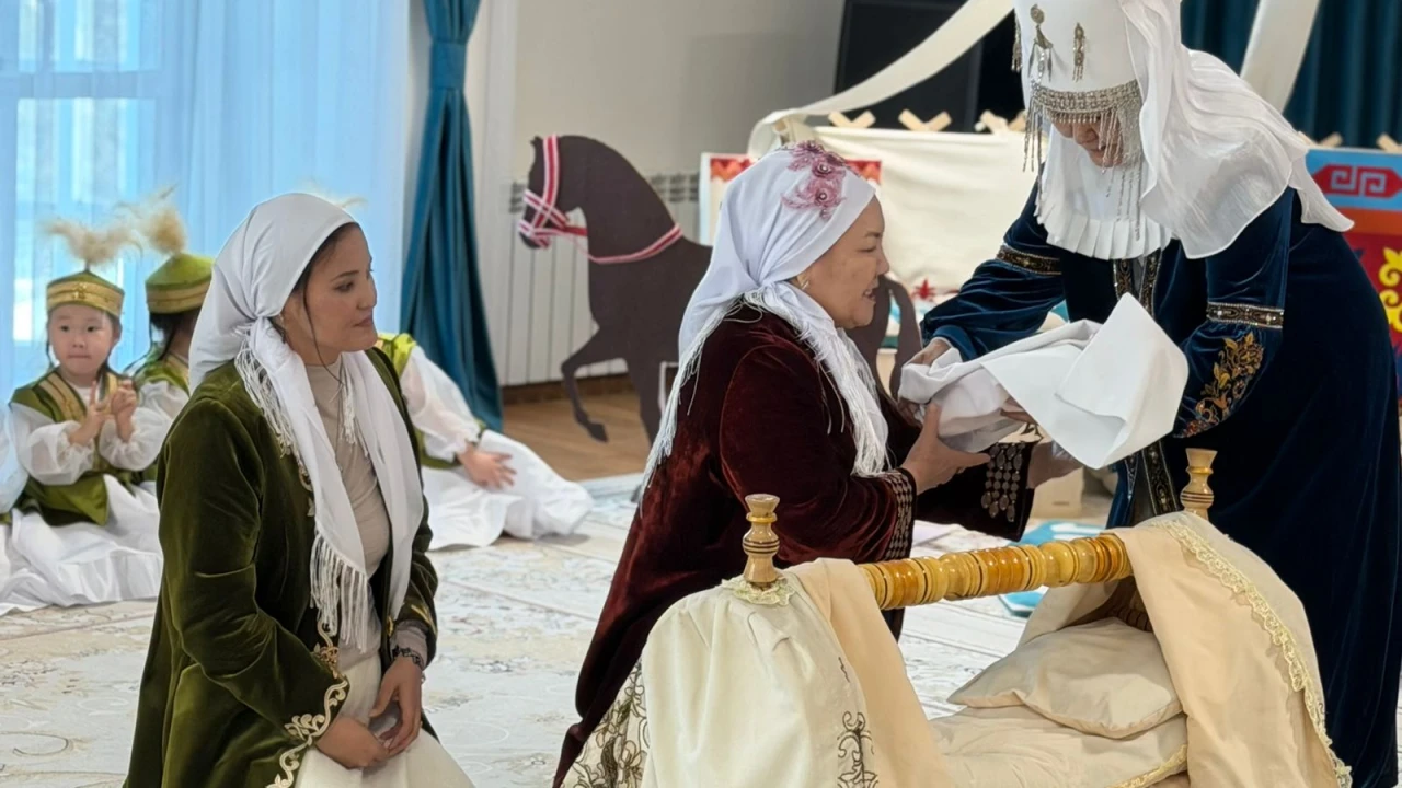 Как малыши отмечают Наурыз и учатся культурным ценностям в детском саду 