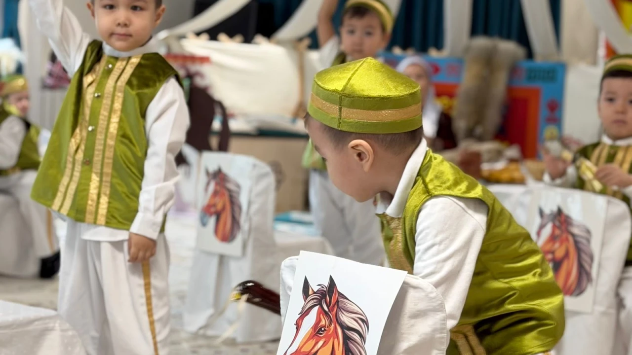 Как малыши отмечают Наурыз и учатся культурным ценностям в детском саду 