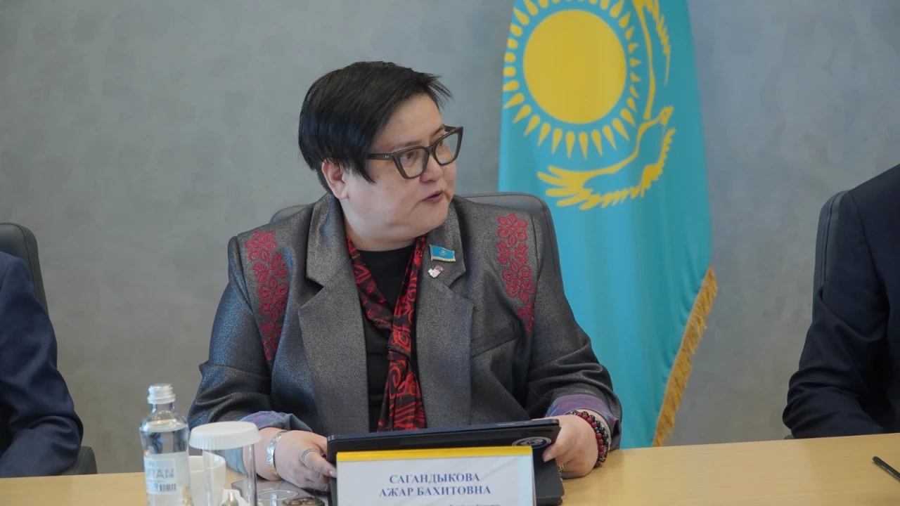 В Астане прошёл круглый стол, посвященный развитию института президентства в Казахстане 