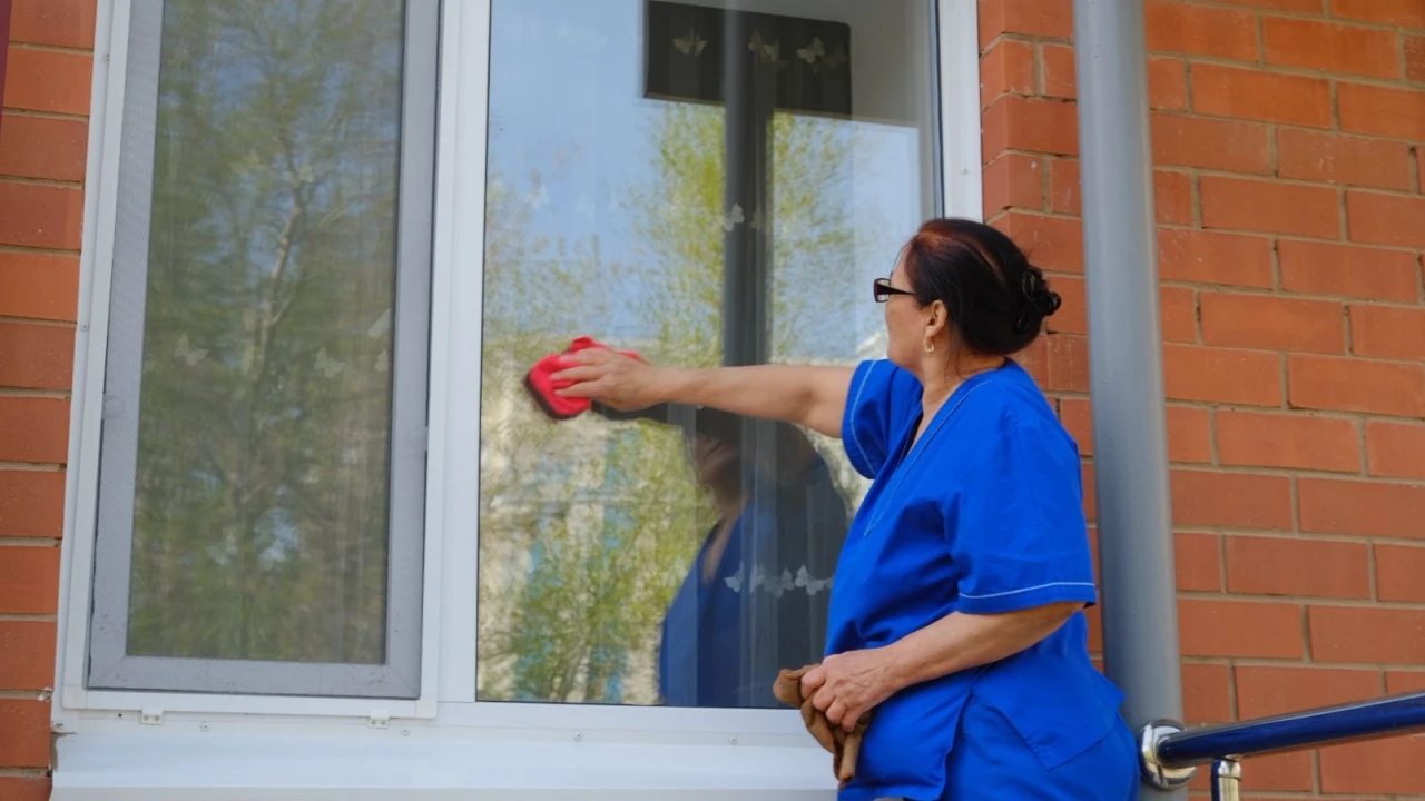 Свыше 1700 работников системы УДП приняли участие в общегородском субботнике 