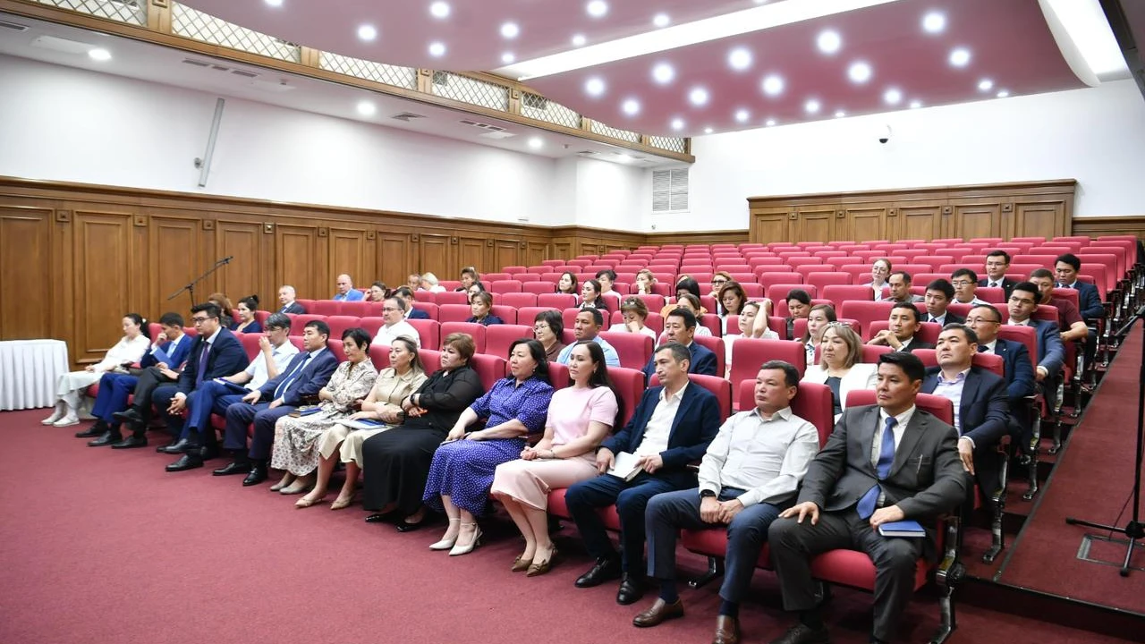 В Управлении делами Президента разъяснили новые нормы антикоррупционного законодательства 
